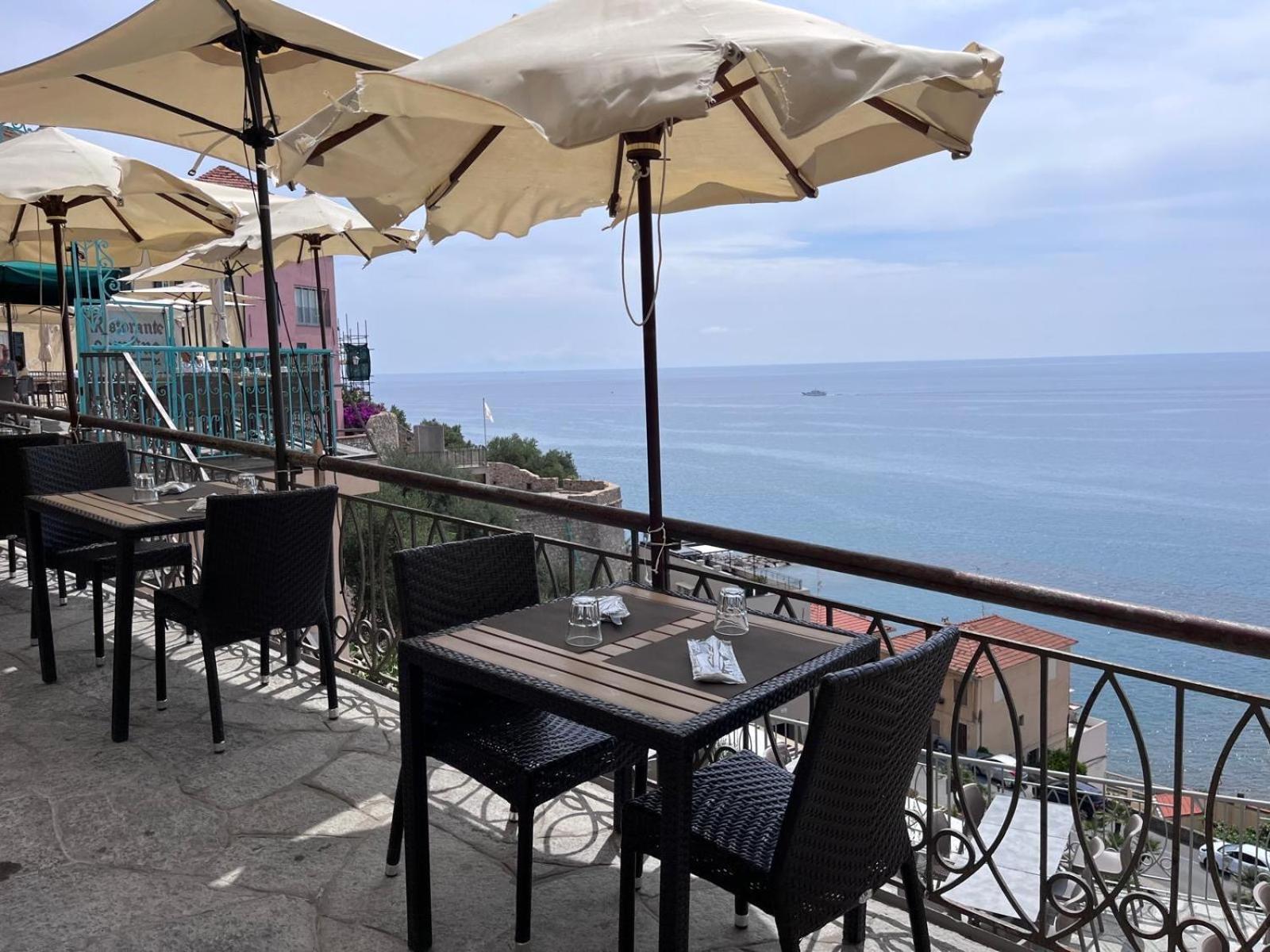 La Finestra Sul Borgo Bed and Breakfast Cervo Buitenkant foto